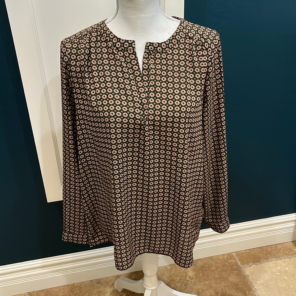 Pleione olive green long sleeve shirt